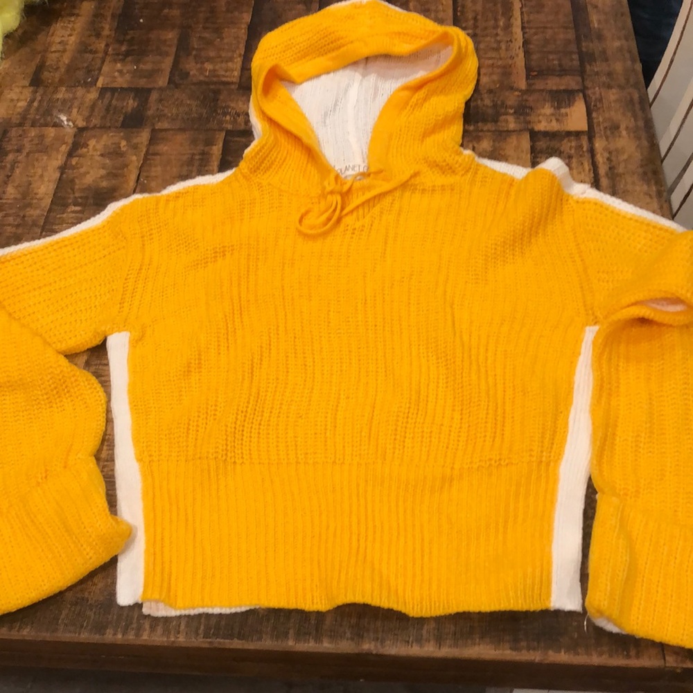 Junior sweater